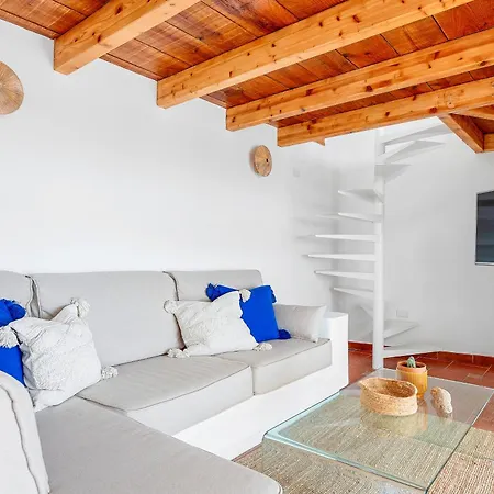 Luminous Loft Next To The Atlantic Ocean Vakantiehuis Radazul