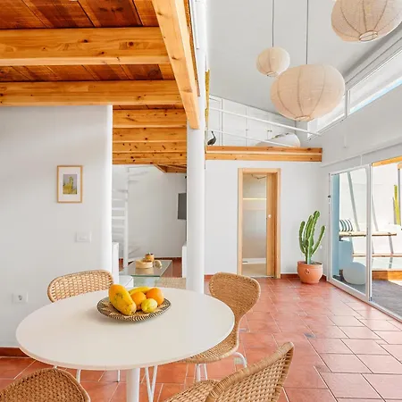 Luminous Loft Next To The Atlantic Ocean Radazul