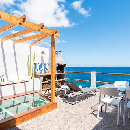 Luminous Loft Next To The Atlantic Ocean Feriehus
