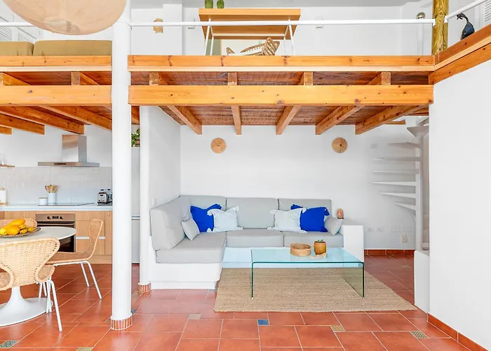 Luminous Loft Next To The Atlantic Ocean Prázdninový dům *