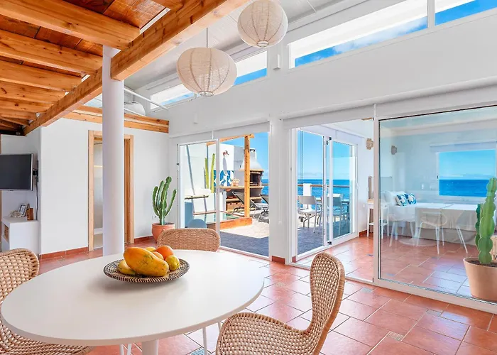 Luminous Loft Next To The Atlantic Ocean Prázdninový dům *