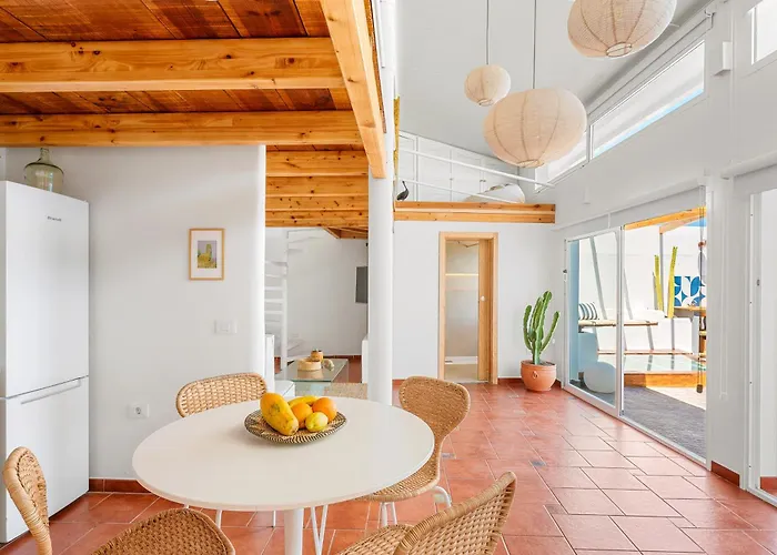 Luminous Loft Next To The Atlantic Ocean Radazul