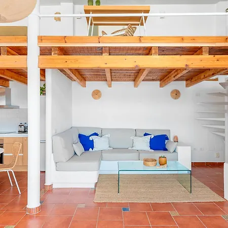 Luminous Loft Next To The Atlantic Ocean Hébergement de vacances *